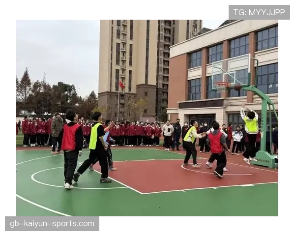 俱乐部与中学合作 推出课后体育提升班，课后参加体育锻炼